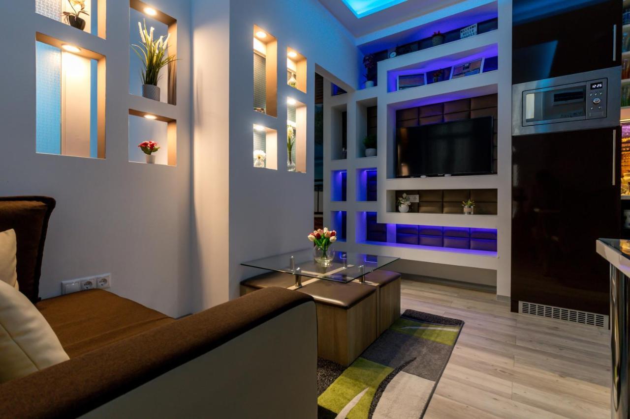 Fireworks Rakoczi Mini Apartman Budapest Kültér fotó